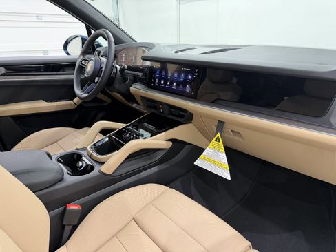 New 2026 Porsche Cayenne image 24