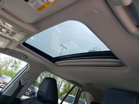Used 2025 Toyota RAV4 XLE Premium AWD/4WD image 19