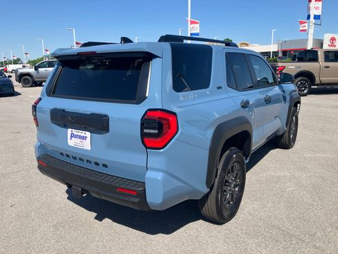 Used 2026 Toyota 4Runner SR5 AWD/4WD image 7