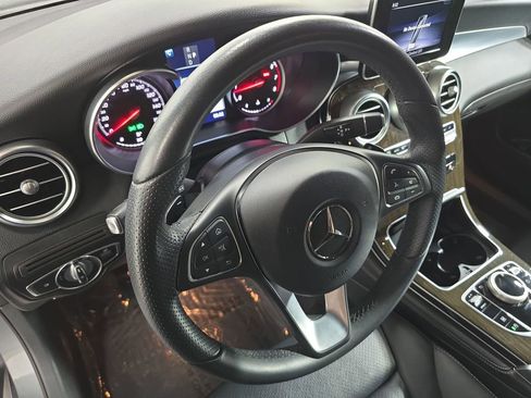 Used 2018 Mercedes-Benz GLC 300 image 4