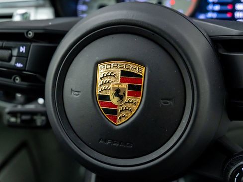 Certified 2024 Porsche Macan GTS image 29