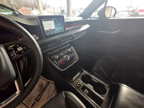 Used 2022 Lincoln Corsair Reserve w/ Equipment Group 201A image 18