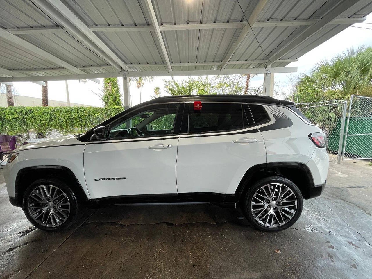 Used 2022 Jeep Compass Limited w/ Elite Group AWD/4WD image 6