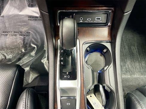 Used 2024 Subaru Ascent Touring image 17