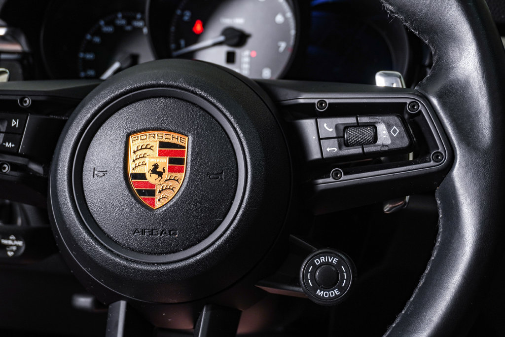 Certified 2022 Porsche Macan S AWD/4WD image 19