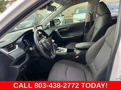 Used 2025 Toyota RAV4 XLE AWD/4WD image 7