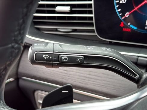 Used 2023 Mercedes-Benz GLS 450 4MATIC image 14