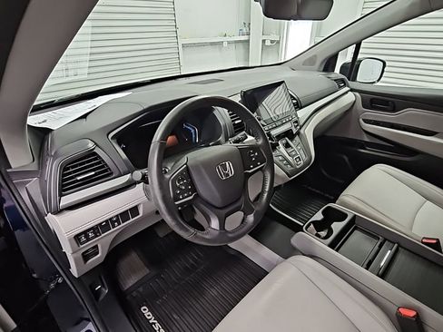 Used 2024 Honda Odyssey EX-L image 12