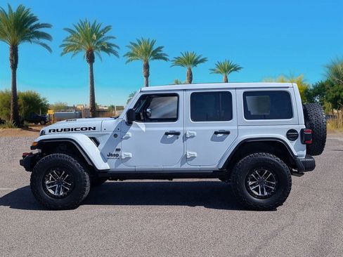Used 2024 Jeep Wrangler Unlimited Rubicon 392 image 2