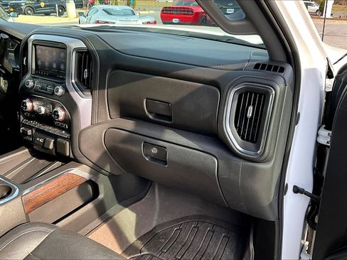 Used 2020 GMC Sierra 1500 SLT w/ SLT Premium Plus Package image 17