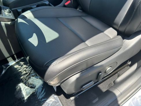 Used 2024 Hyundai Kona Limited FWD image 16
