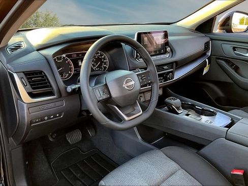 New 2026 Nissan Rogue SV FWD image 7