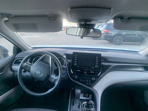 Used 2021 Toyota Camry LE FWD image 15
