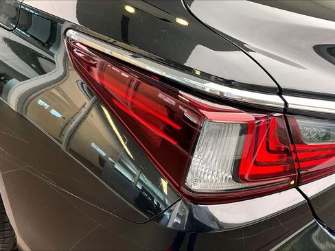 Used 2023 Lexus ES 350 w/ Premium Package image 54