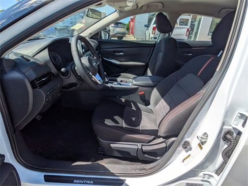 New 2025 Nissan Sentra SR w/ Trunk Package image 14
