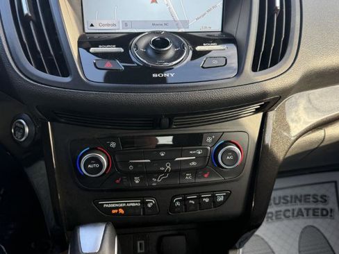 Used 2019 Ford Escape Titanium FWD image 16