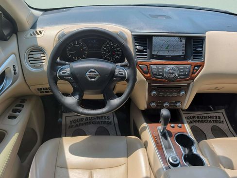 Used 2020 Nissan Pathfinder Platinum AWD/4WD image 22