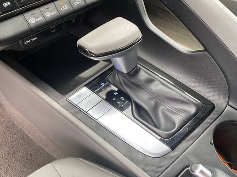 Certified 2024 Hyundai Elantra SEL FWD image 17