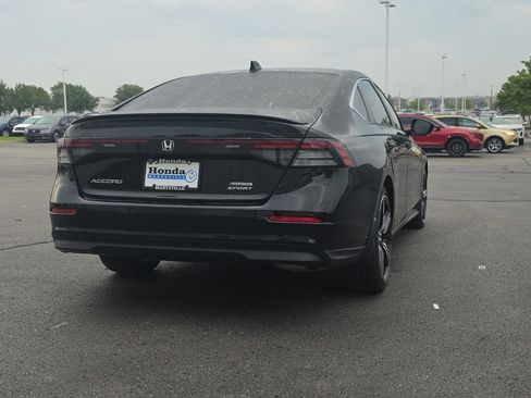 Used 2025 Honda Accord Sport image 9