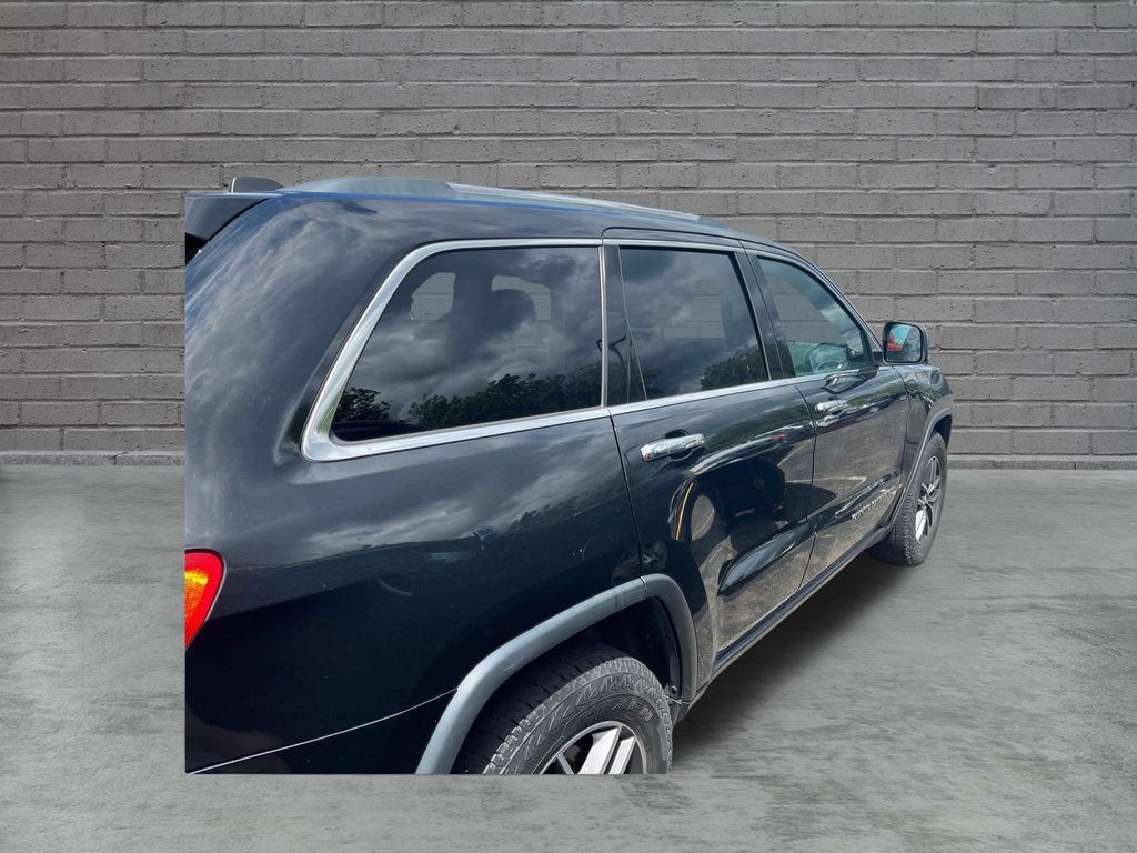 Used 2018 Jeep Grand Cherokee Limited AWD/4WD image 6