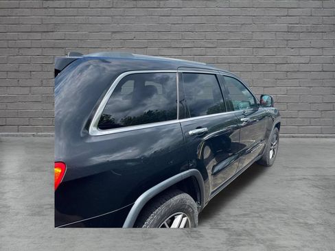 Used 2018 Jeep Grand Cherokee Limited AWD/4WD image 6