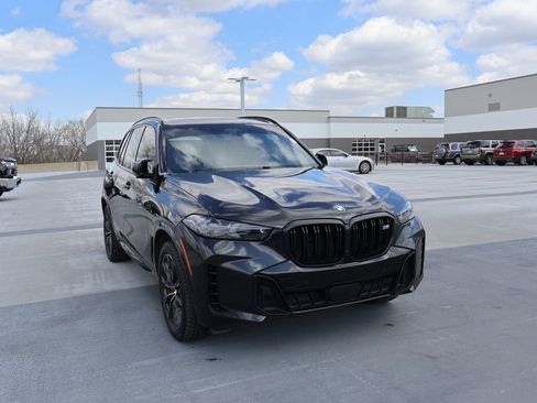 Used 2025 BMW X5 M60i image 5