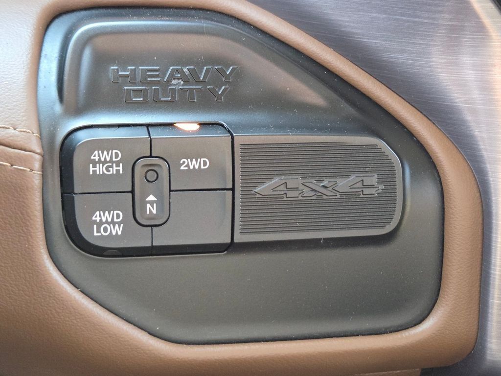 Used 2022 RAM 3500 Limited AWD/4WD image 33
