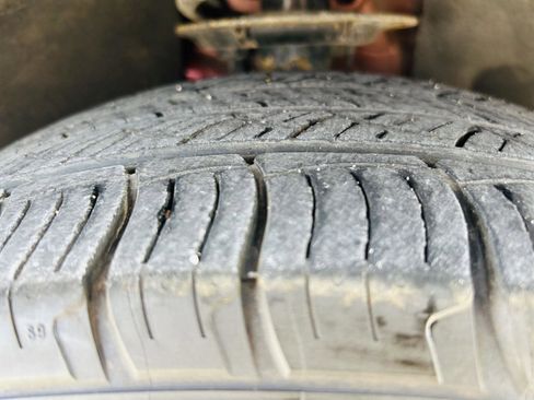 Used 2024 Ford Edge SEL w/ Convenience Package image 41