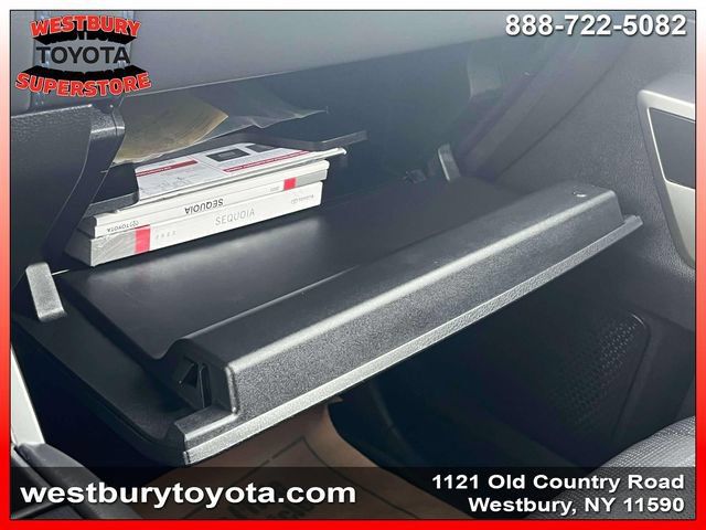 Used 2023 Toyota Sequoia Platinum AWD/4WD image 34