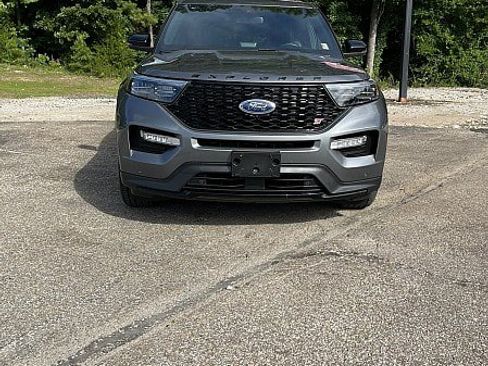 Used 2023 Ford Explorer ST w/ Equipment Group 401A AWD/4WD image 2