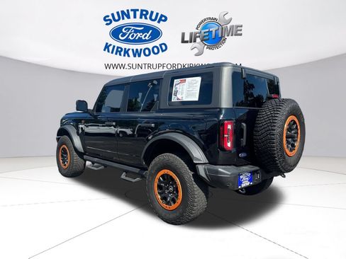 Used 2024 Ford Bronco Badlands AWD/4WD image 3