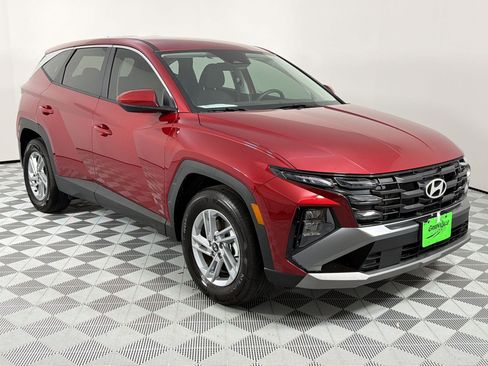 Used 2025 Hyundai Tucson SE image 7