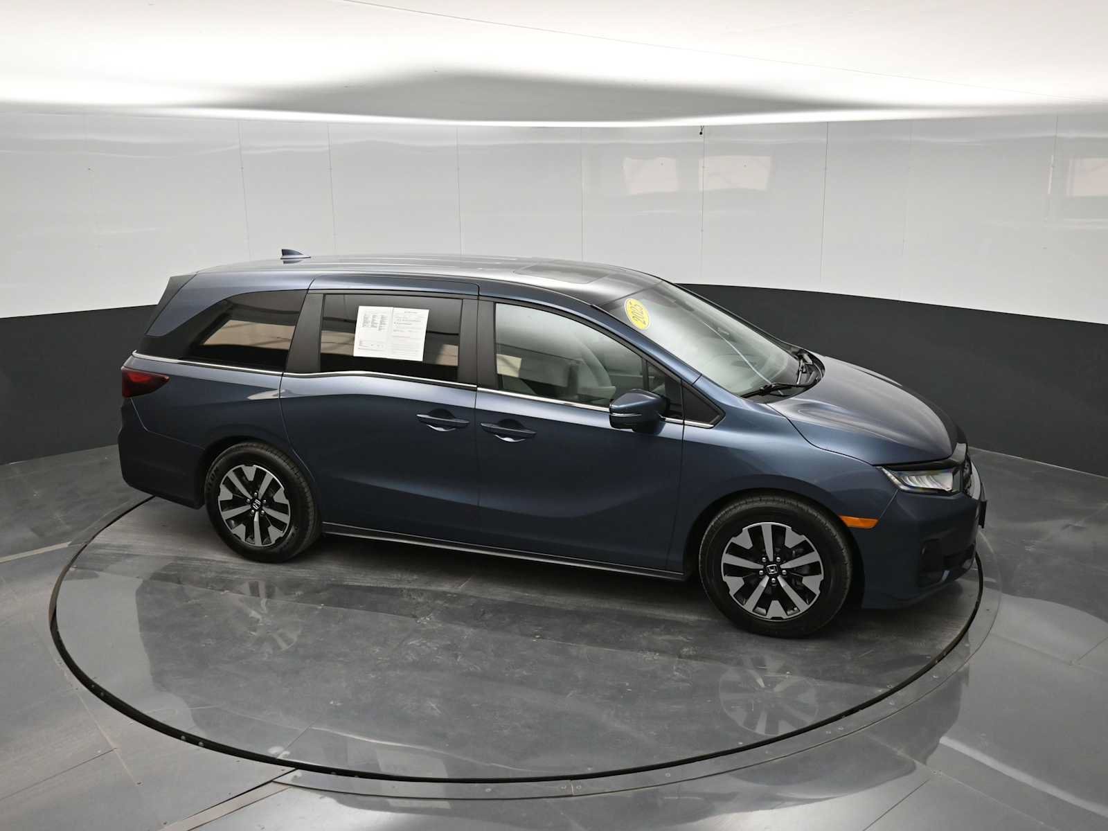 Used 2025 Honda Odyssey EX-L image 35