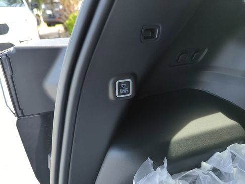 New 2026 Jeep Cherokee Limited image 29