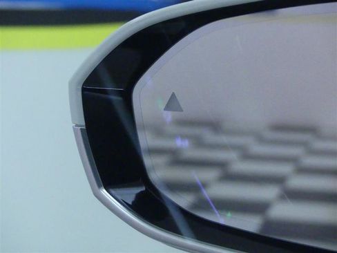 Used 2023 BMW i7 xDrive60 image 34