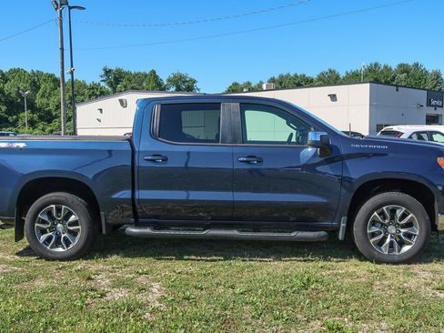 Used 2023 Chevrolet Silverado 1500 LT w/ Protection Package AWD/4WD image 8
