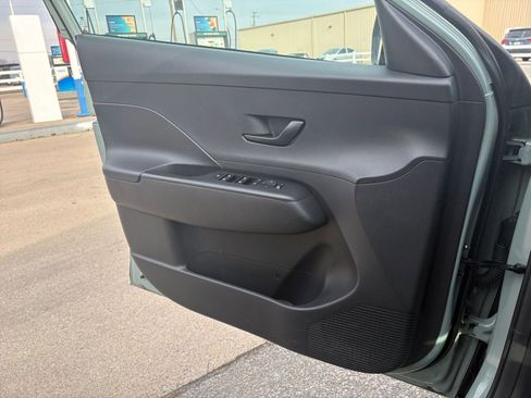 Used 2025 Hyundai Kona SEL image 20