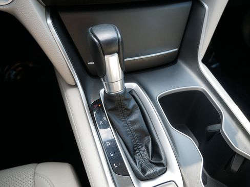 Used 2019 Honda Accord EX-L image 24
