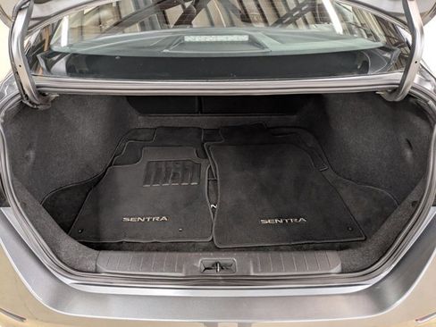 Used 2024 Nissan Sentra SV image 7