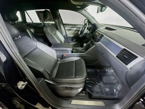Used 2022 Volkswagen Atlas Cross Sport SEL R-Line AWD/4WD image 12