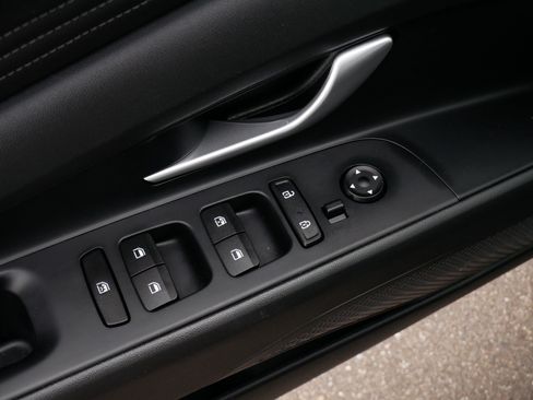 Used 2023 Hyundai Elantra SEL w/ Convenience Package FWD image 19