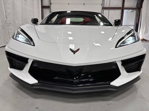 Used 2024 Chevrolet Corvette Stingray Preferred Cpe w/ Z51 Performance Package RWD image 2