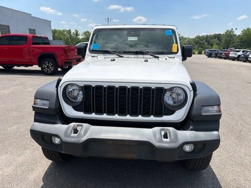 Used 2024 Jeep Wrangler Unlimited Sport AWD/4WD image 5