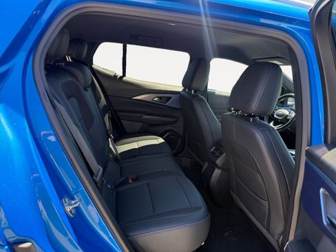 Used 2024 Chevrolet Equinox EV LT FWD image 18