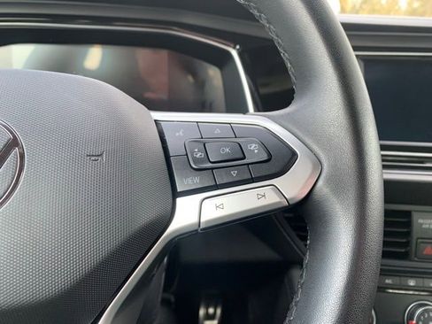 Used 2024 Volkswagen Jetta Sport image 16