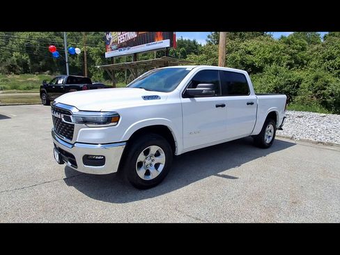 Certified 2025 RAM 1500 Big Horn AWD/4WD image 4
