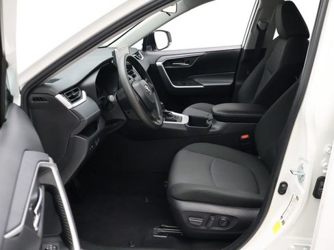 Certified 2025 Toyota RAV4 XLE FWD image 14