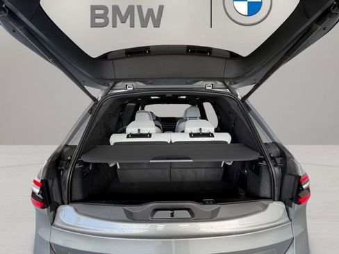 Used 2024 BMW X7 xDrive40i w/ Premium Package image 34