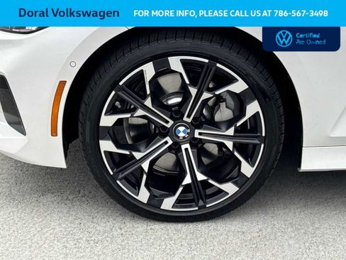 Used 2025 BMW 330i Sedan image 11