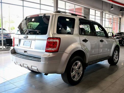 Used 2011 Ford Escape XLT w/ 203A Rapid Spec Order Code AWD/4WD image 5